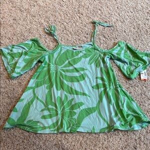 NWT Green Floral Cold Shoulder Top